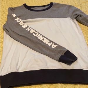 American Eagle Pull over Crew neck